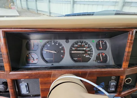 1993 Jeep Cherokee Country из США, поврежденный, VIN 1J4FT78S3PL540431